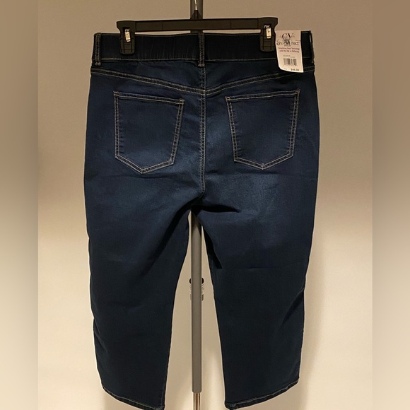 Plus Size Gloria Vanderbilt Shape Effect Capri Pants - Picture 5 of 8